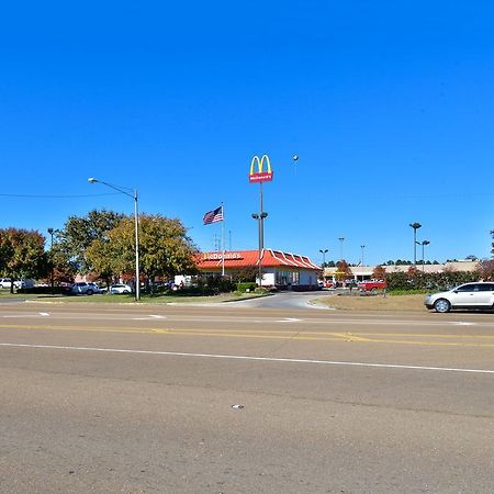 Americas Best Value Inn - Брукгейвен Екстер'єр фото