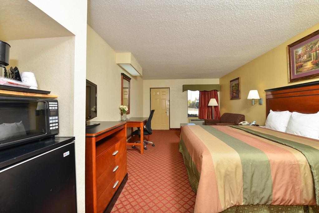 Americas Best Value Inn - Брукгейвен Номер фото