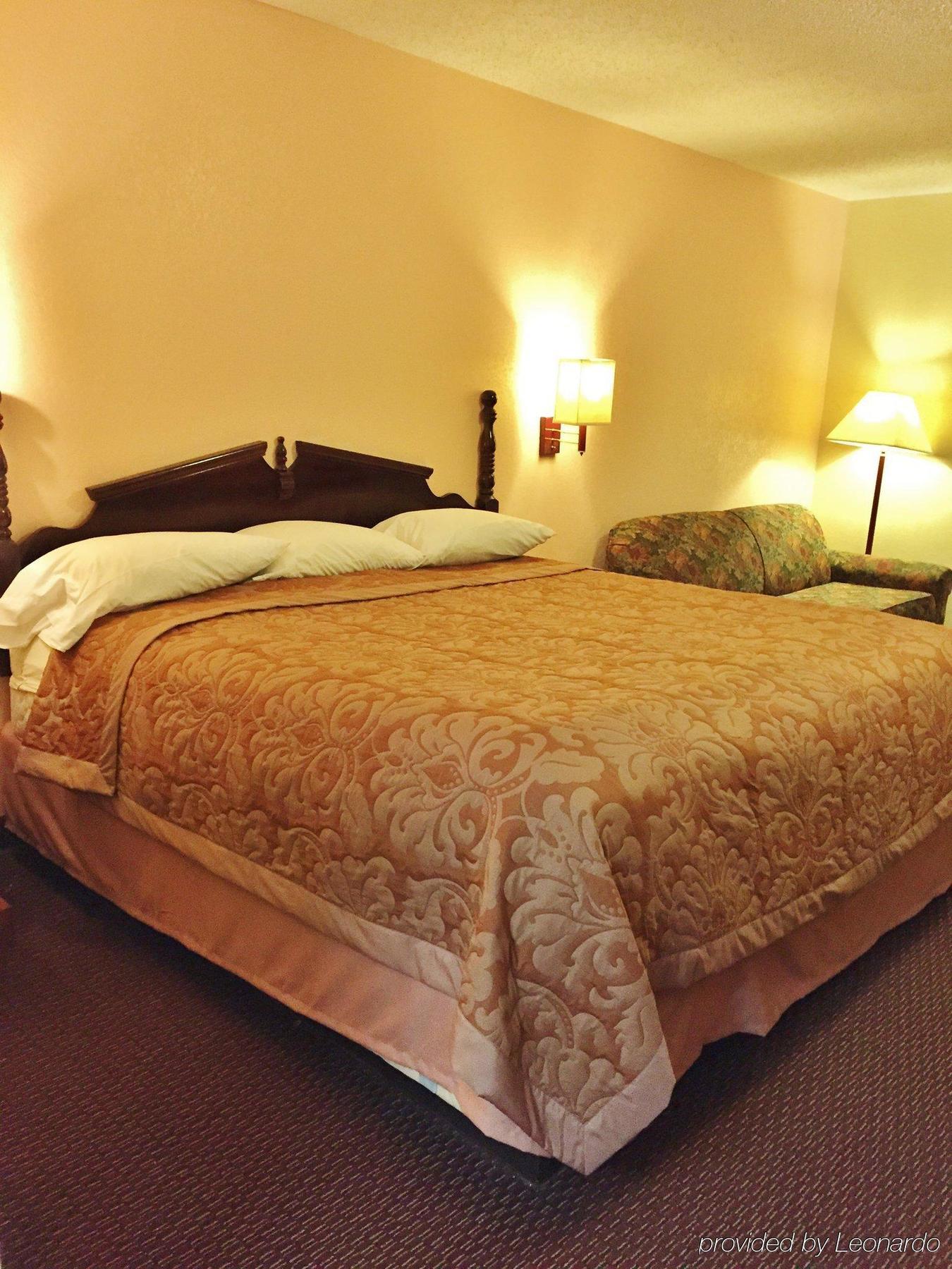 Americas Best Value Inn - Брукгейвен Екстер'єр фото