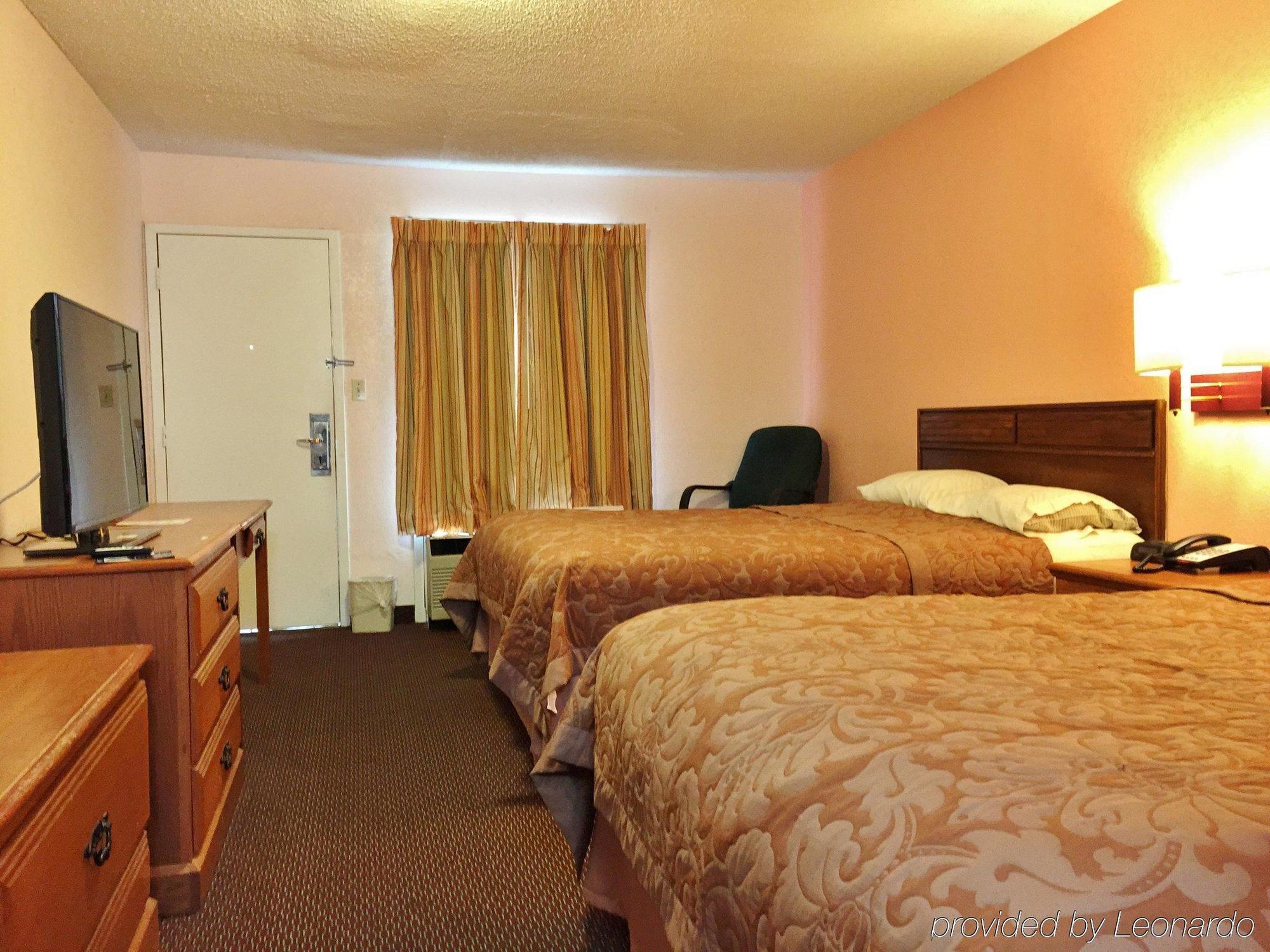 Americas Best Value Inn - Брукгейвен Екстер'єр фото