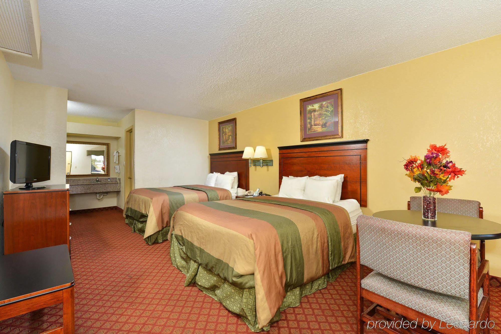 Americas Best Value Inn - Брукгейвен Екстер'єр фото