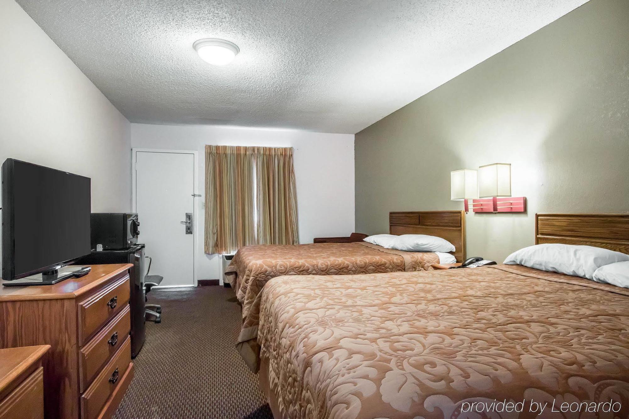 Americas Best Value Inn - Брукгейвен Екстер'єр фото