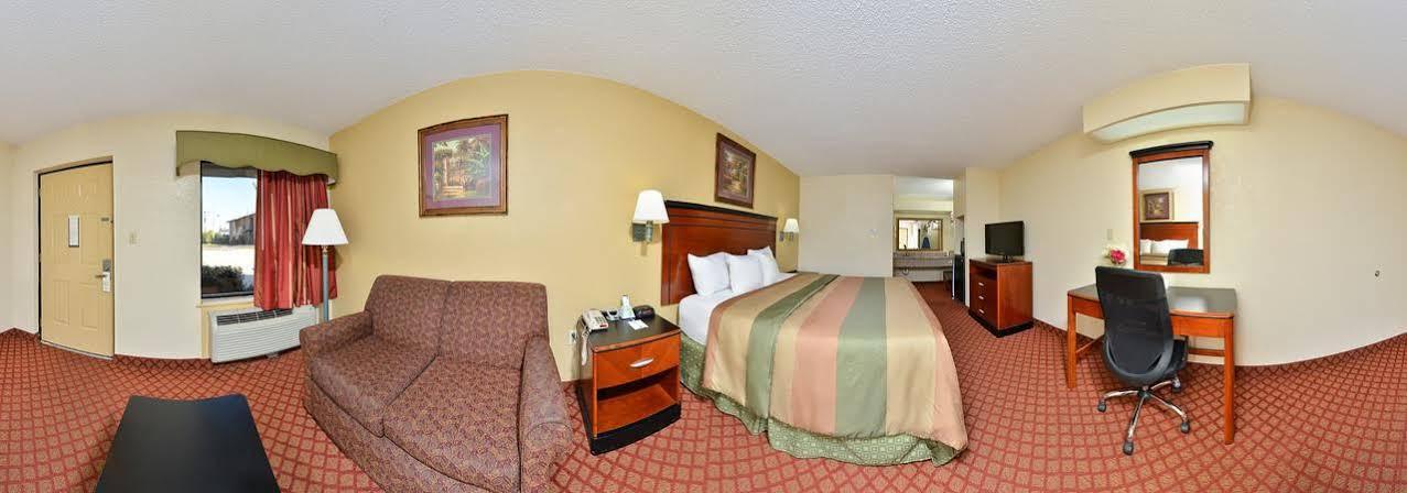 Americas Best Value Inn - Брукгейвен Екстер'єр фото